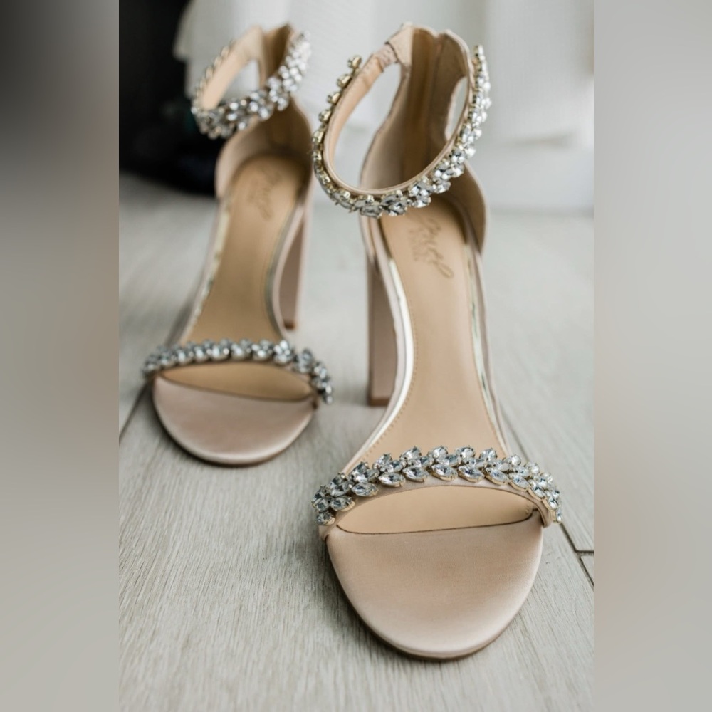 Badgley Mischka Jewel Size 10